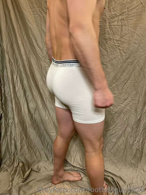 Such an amazingly HOT body! 5