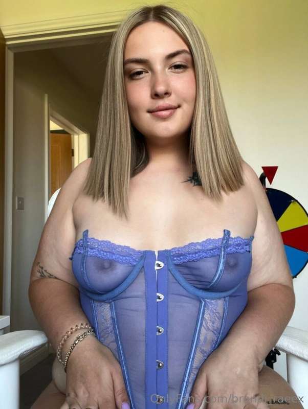 Make me cum😜To see uncensored content click @brandiraeevip