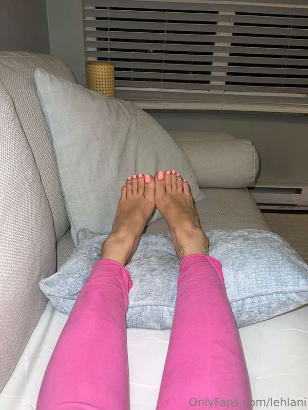 Longest day 😫 so much traffic. My feet need a good massage 💆.. 5
