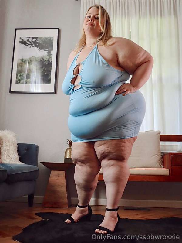 I wanna wear this tight dress out on a date and eat until th.. 1