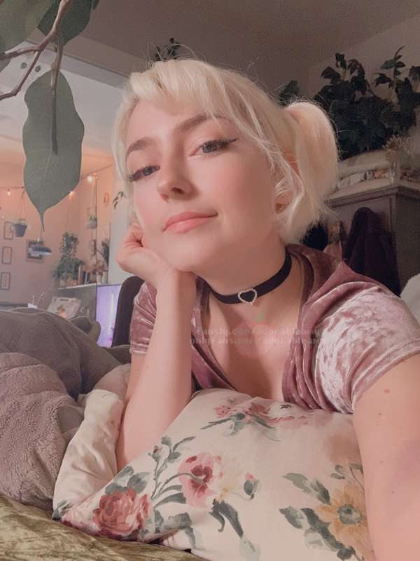 just being cute n stuff 🥺