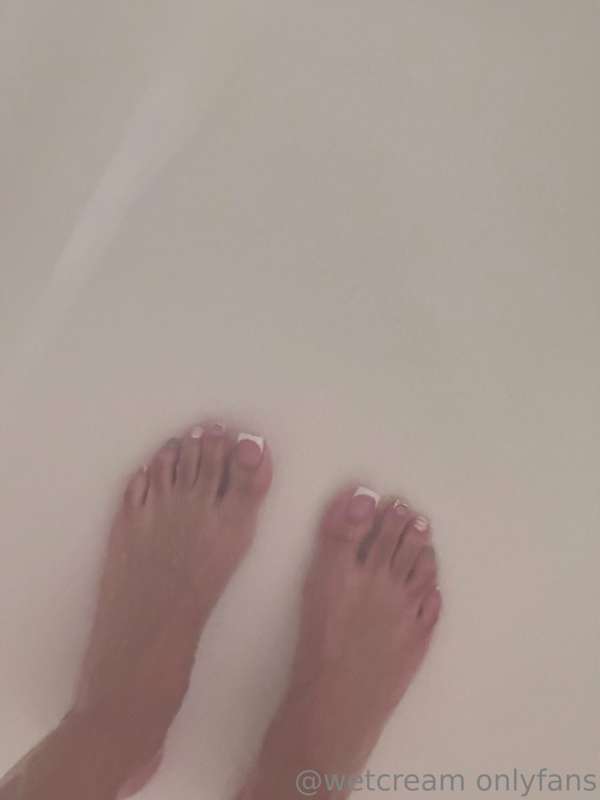 facial 🍌 + toes & soles 7