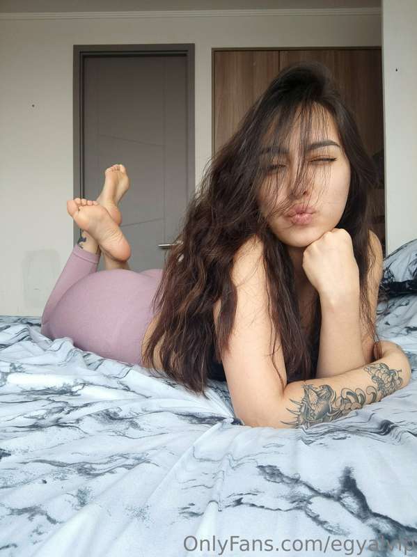 AFTER GYM SESSION HD 🪷
TIME TO STRETCH 🤸🏻‍♀️ WITH MY NEW PED.. 8