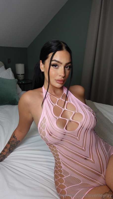 Here’s your weekend motivation—me 😈💕