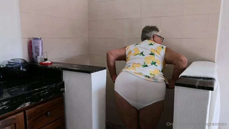 Sexy Donna invites you to join her in the shower with her. C..