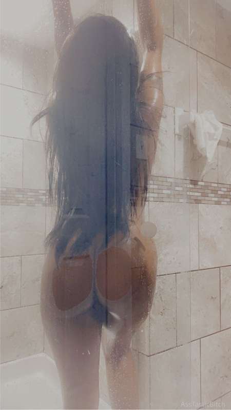 @makeitnasty00 last day $3 sale or redeem a free month. Only..