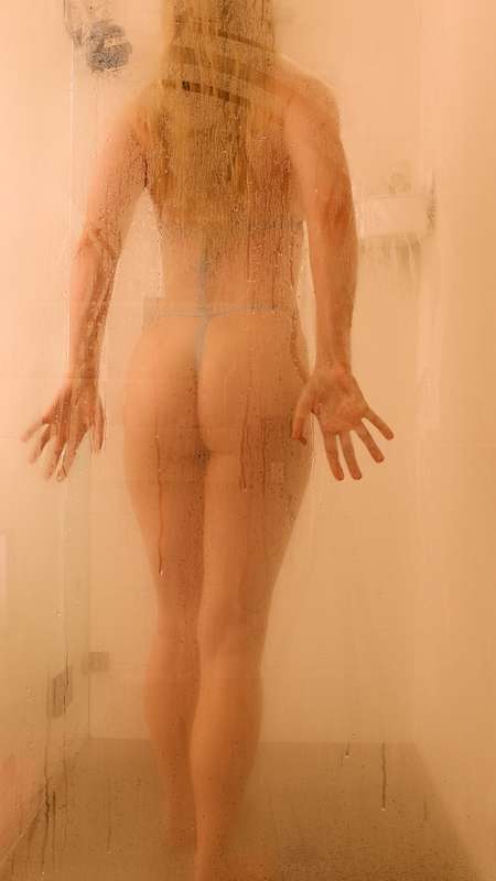 Starting 2025 off strong, I am treating you with a wet soapy..