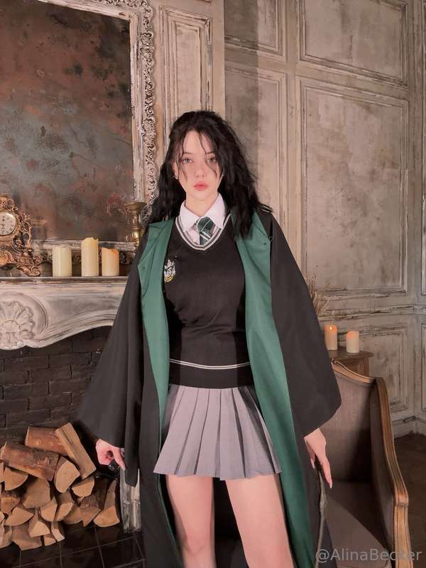 Well, well, well what do we have here…Bellatrix Lestrange ✨🐍