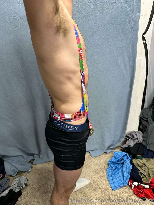 Not sure what this is the private is wearing! 9