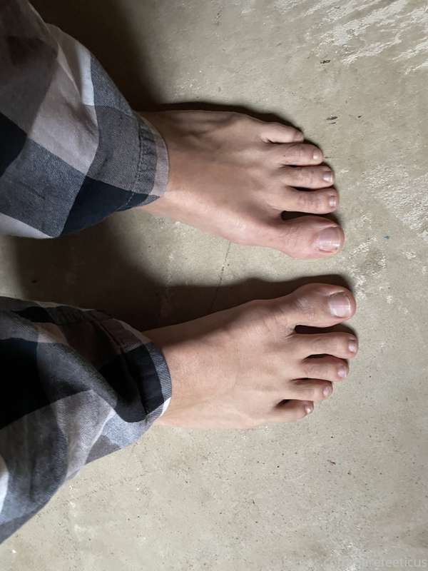 Thursday “I don’t have to work today” feet.