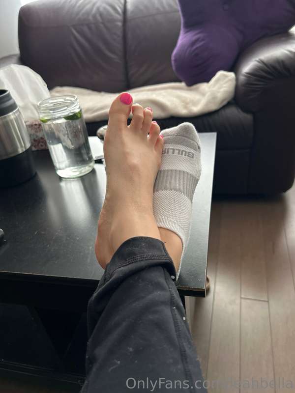 Pink toes in honour of Barbie 👠