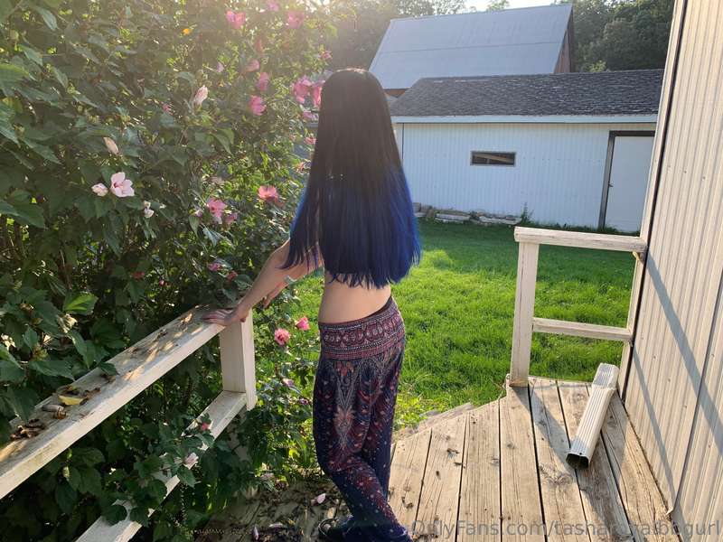Throw back to the last time I colored my hair. Do you like t..