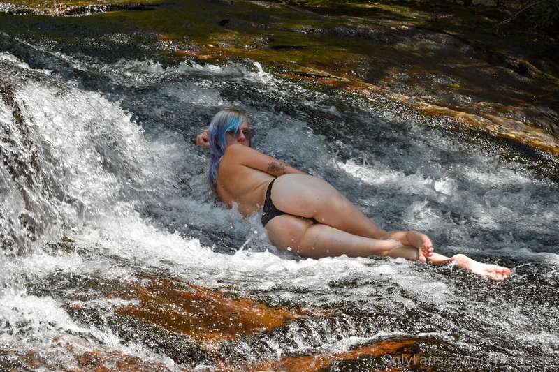 If you get too close, this water fairy might try drowning yo.. 8