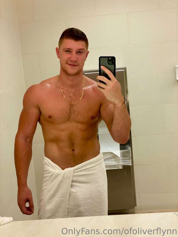 should i take off the towel? 🍆