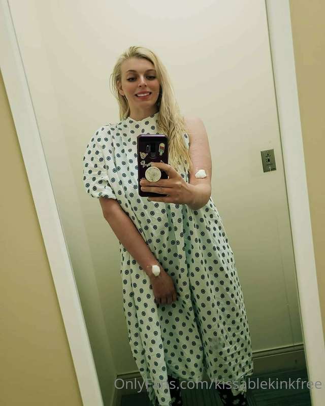 Im too sexy for my shirt so I get a hospital gown instead 🙃🙂..