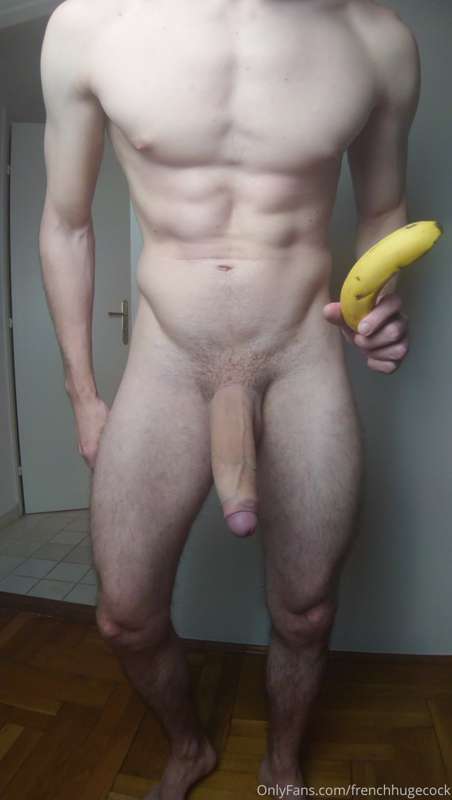 Choose your snack! 🍌