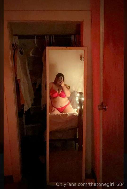 🌸 let me make you cum 🌸 •your fav camgirl •i respond to all .. 1