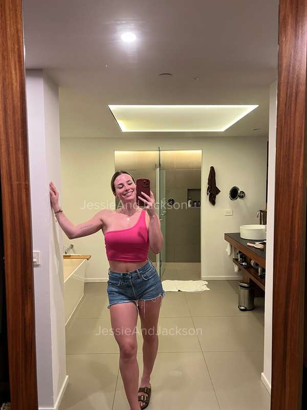 Felt cute 🌸
No bra 👀 2