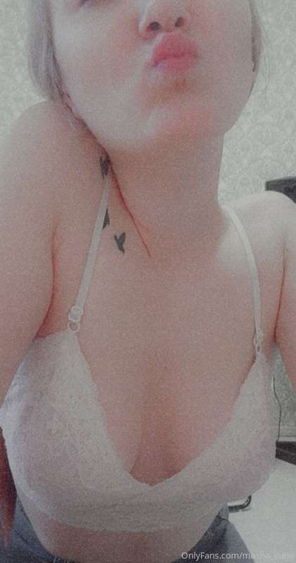 Sexy beauty will make your day unforgettable 😘 Do you want m..