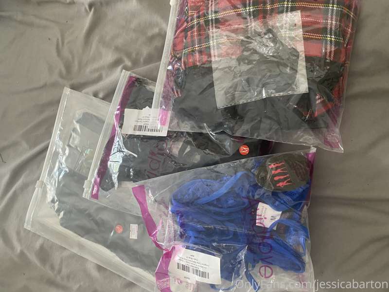 Yay 🎉 new outfits from my wishlist on Amazon. Thank you!!! C..