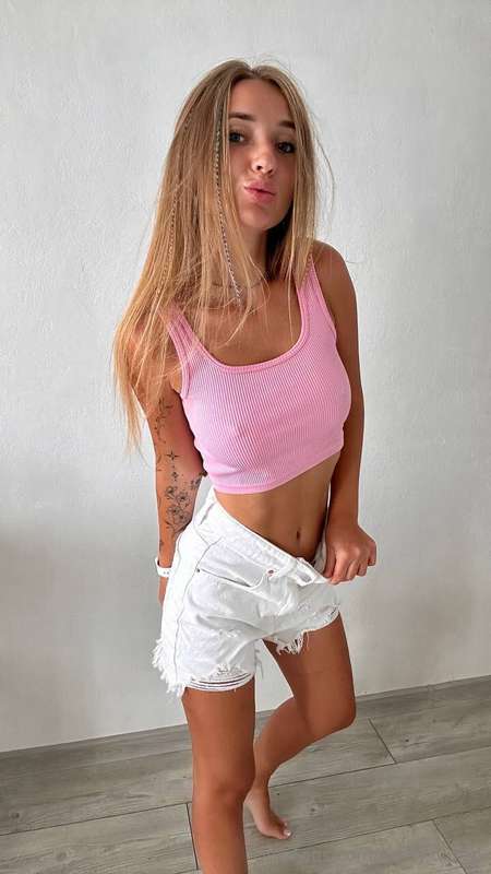 💋 𝗛𝗲𝘆 𝘁𝗵𝗲𝗿𝗲, 𝗺𝘆 𝗻𝗮𝘂𝗴𝗵𝘁𝘆 𝗼𝗻𝗲𝘀! 💋 𝗝𝘂𝘀𝘁 𝘄𝗮𝗻𝘁𝗲𝗱 𝘁𝗼 𝗱𝗿𝗼𝗽 𝗶𝗻 𝗮𝗻𝗱 𝘁.. 1