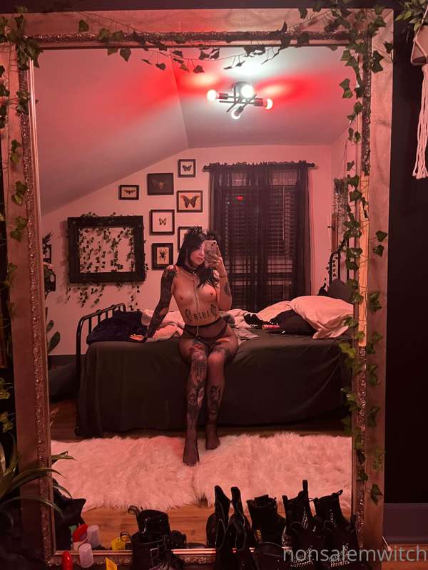 your favorite siren ✨ 1