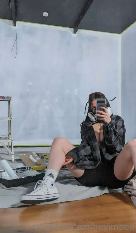 sorry I've been gone 🥺 I'm painting my new shoot room!!! got.. 2