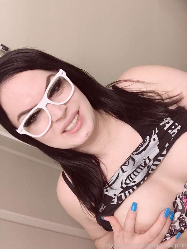 Few silly titty shots lol