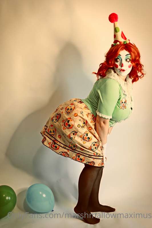 Retro Clown set (Part 1)
Ohhhh how fun it is to clown around.. 21