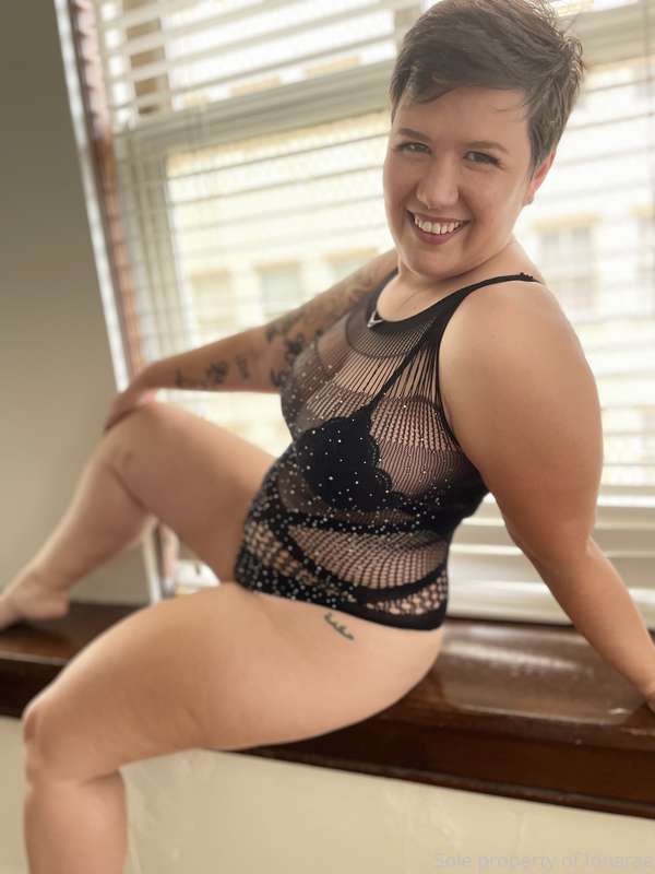 Cum see what Iona has for you✨ No spam✨No Ads✨ Low PPV @iona..
