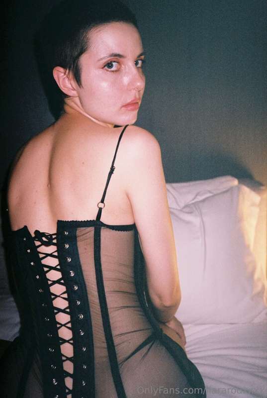 Go look my main page, @liararoux . All the NSFW photos are t..