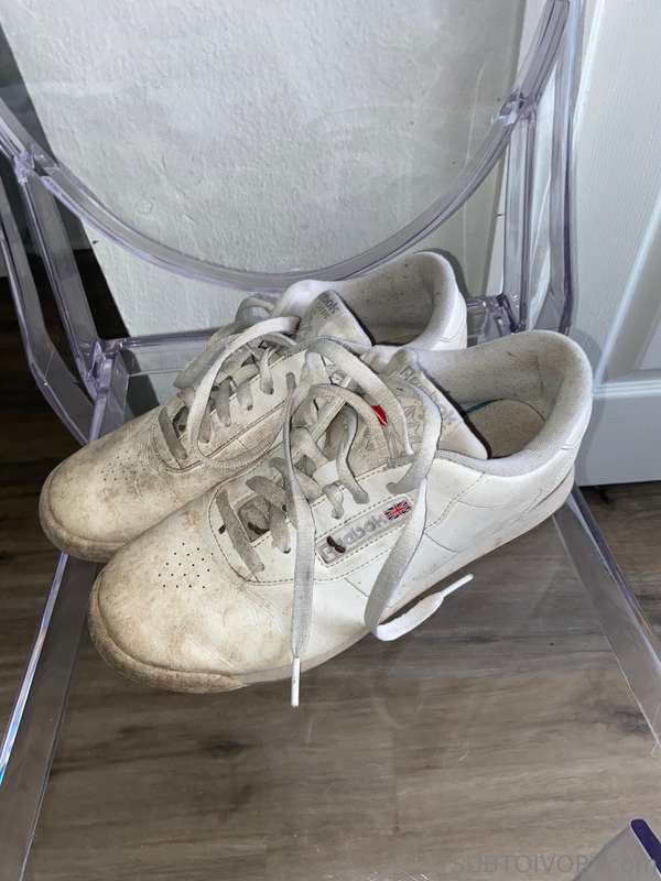 Worn shoe drop: -SHIPPING IN USA ONLY -dm me which pair you .. 22