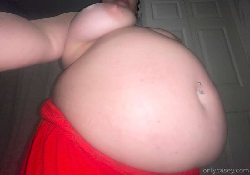 Lil flu A can’t stop this belly from growing 🐖🐖
