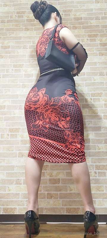 💓A proud celebrity wife totally hooked for a younger man met..