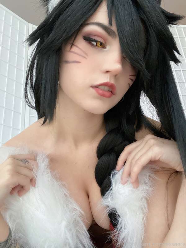 i just wanna say thank you for all of the love on my ahri se..