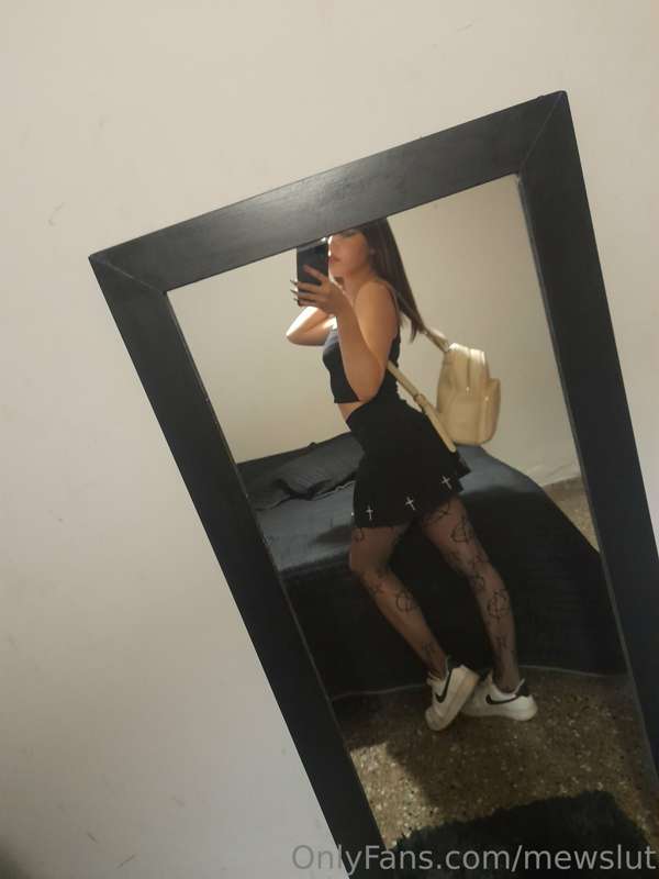 what's under my outfit? 😉 slide 1