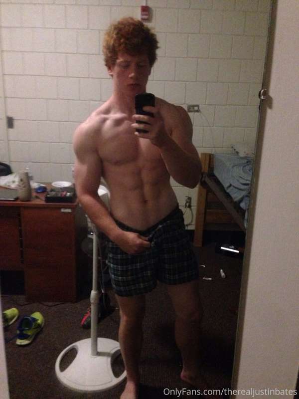 Stripping in my dorm while my roommate is asleep 😈 1