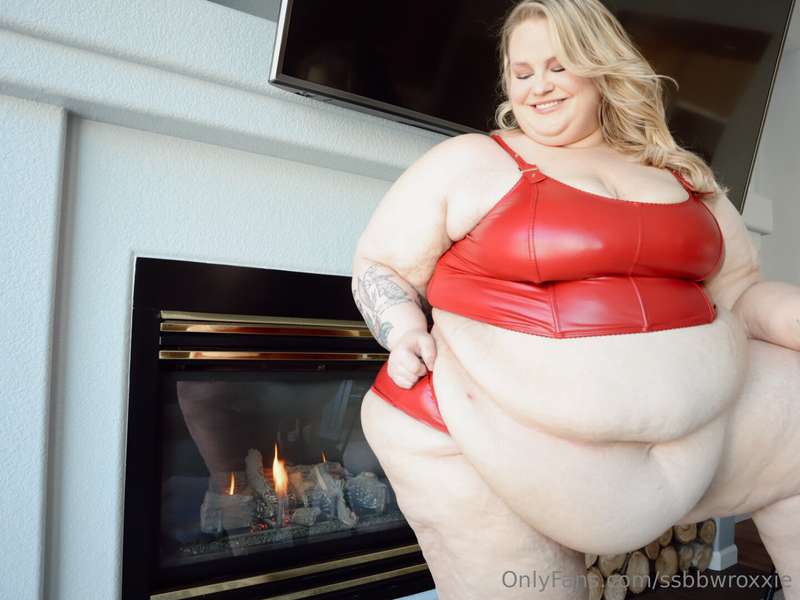 🍒Large Lady in Red🍒 part2!! 16