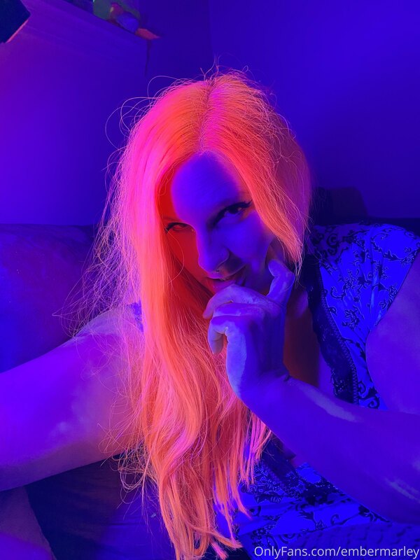 Sexy and glowing ? let’s have some fun