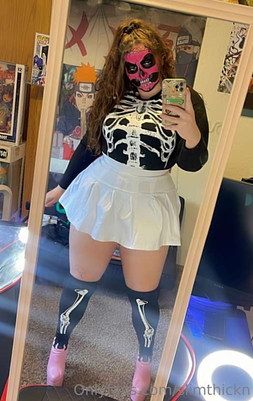Halloween vid coming tomorrow 🙈🎃 3