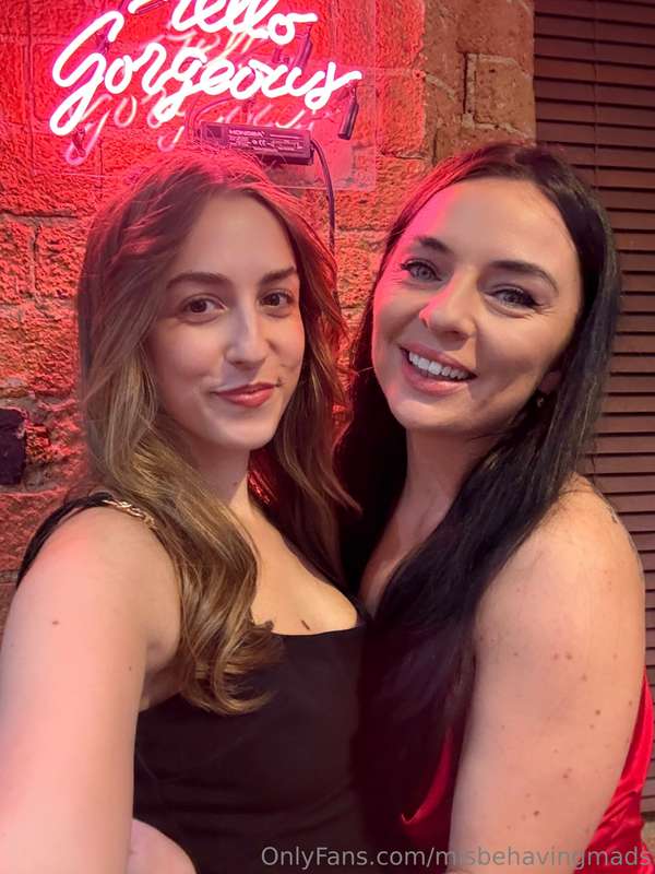 Would you come up to us in the bar? 😜