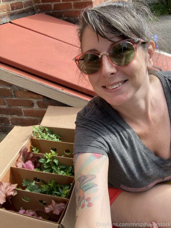 Morning plans = gardening… I have to get my new plants in th..