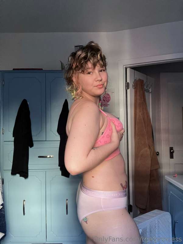May 23rd, 2024!!my titties were extra juicy this day i guess.. 5