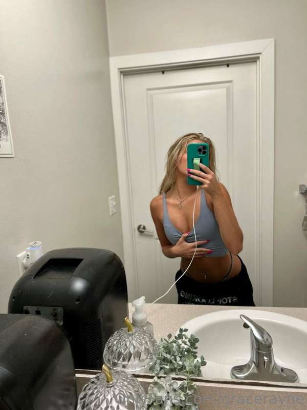 felt hot.. might delete later 😜