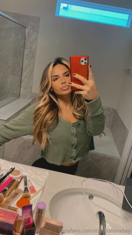 Like this post if you love me 💋