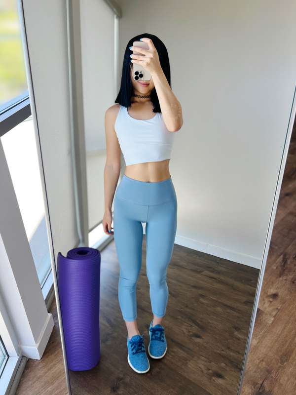 I got a free guest pass for yoga class, wanna come? 🧘‍♀️ *6 .. 2