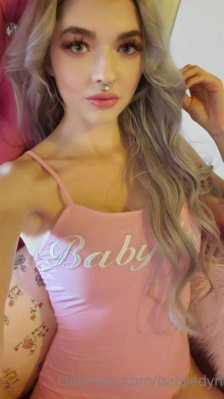 Hey baby… eyes on me 😜