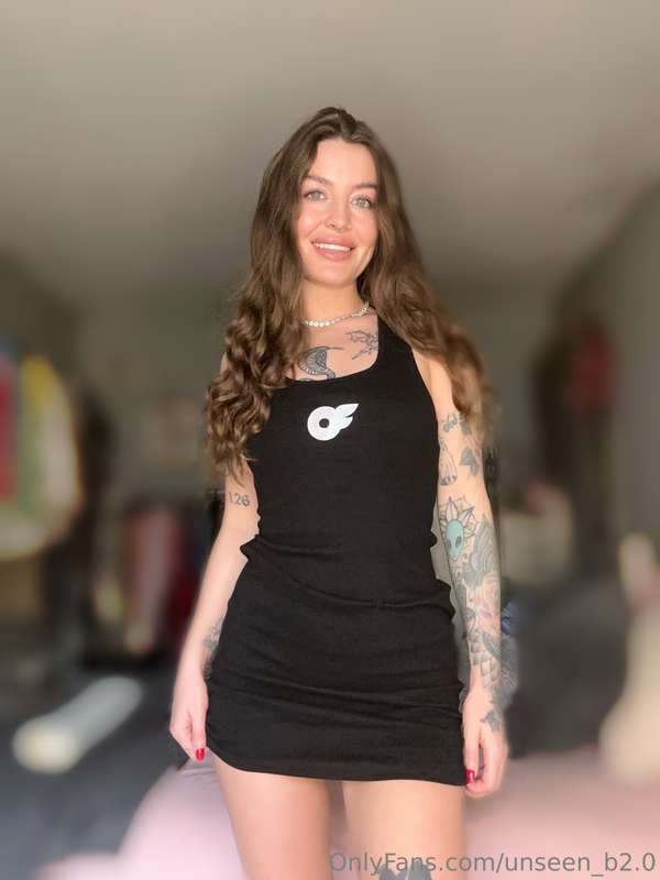 Swipe to see me naked 😍