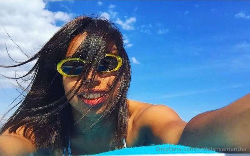 lying on the beach, waiting for you to text me🌊🫠