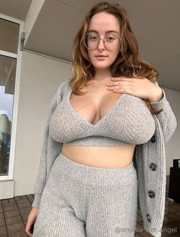 im a warm wooly tit blanket 😂 would you snuggle me?